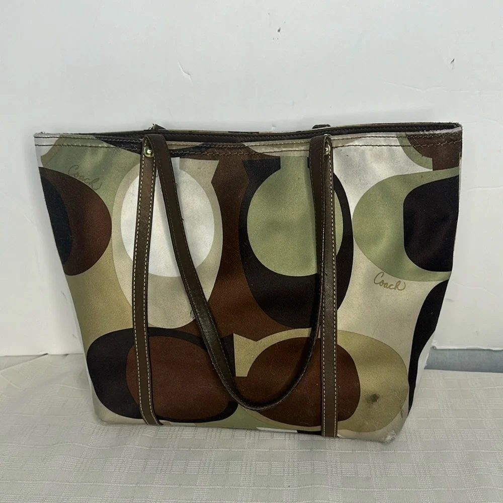 COACH CO768-11116 Green Scarf Print Purse